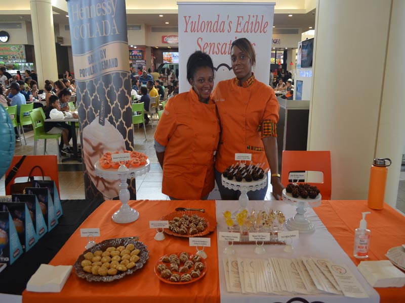 Food Vendor at Bay Plaza Mall 